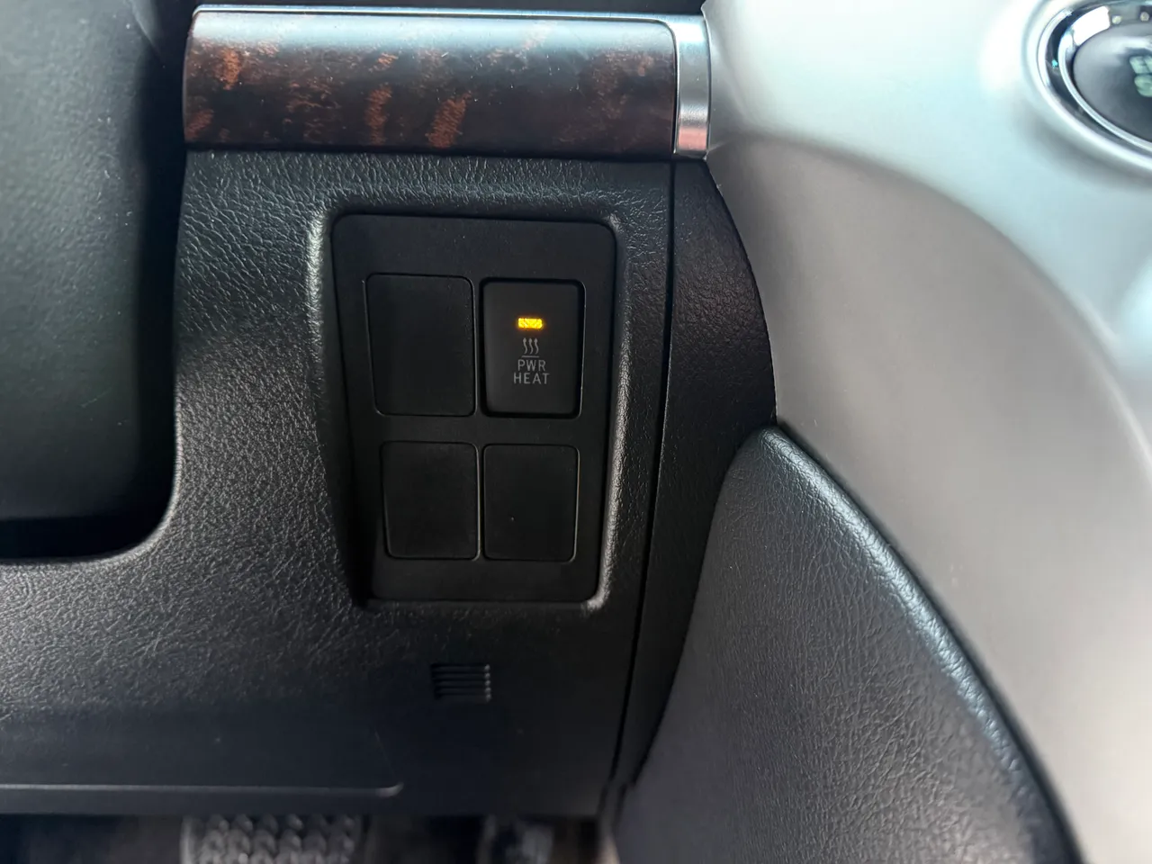 Toyota Land Cruiser - фото 13