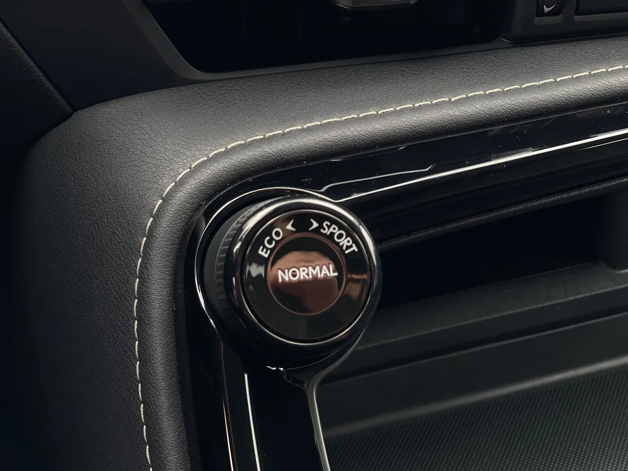 Lexus NX - фото 18