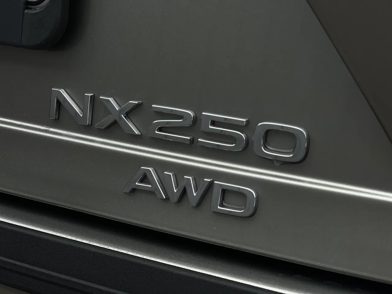 Lexus NX - фото 19