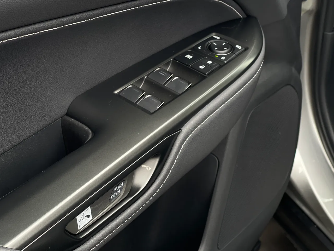 Lexus NX - фото 15