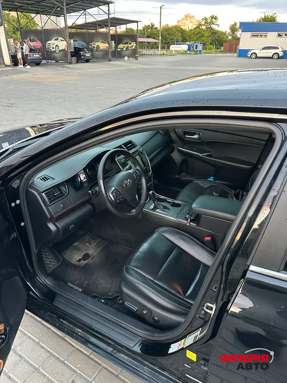 Toyota Camry - фото 2