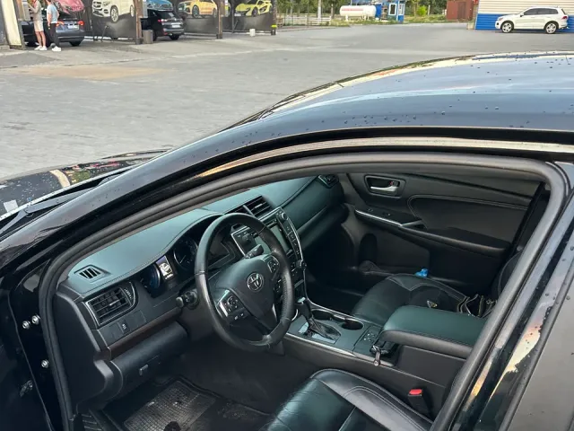 Toyota Camry - фото 2