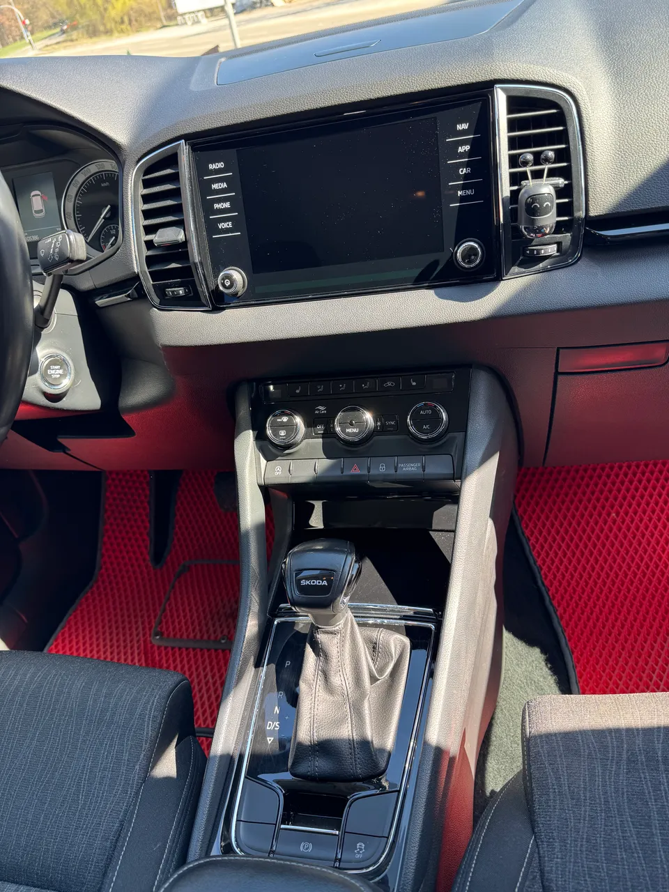 Skoda Karoq - фото 27