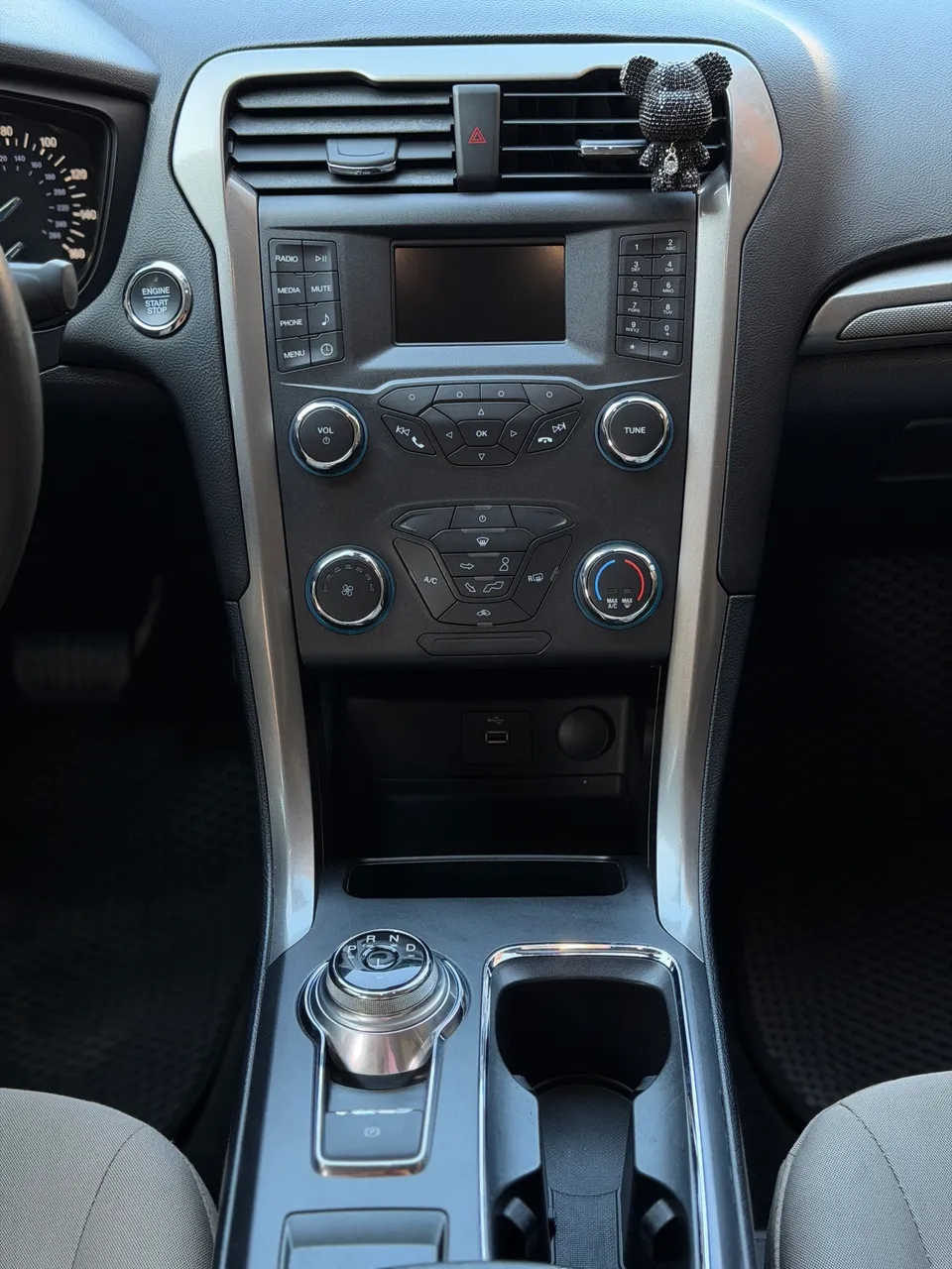 Ford Fusion USA - фото 30