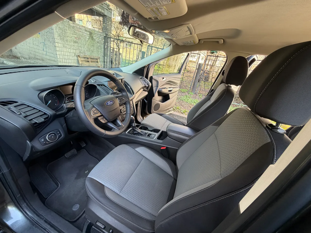 Ford Escape - фото 7