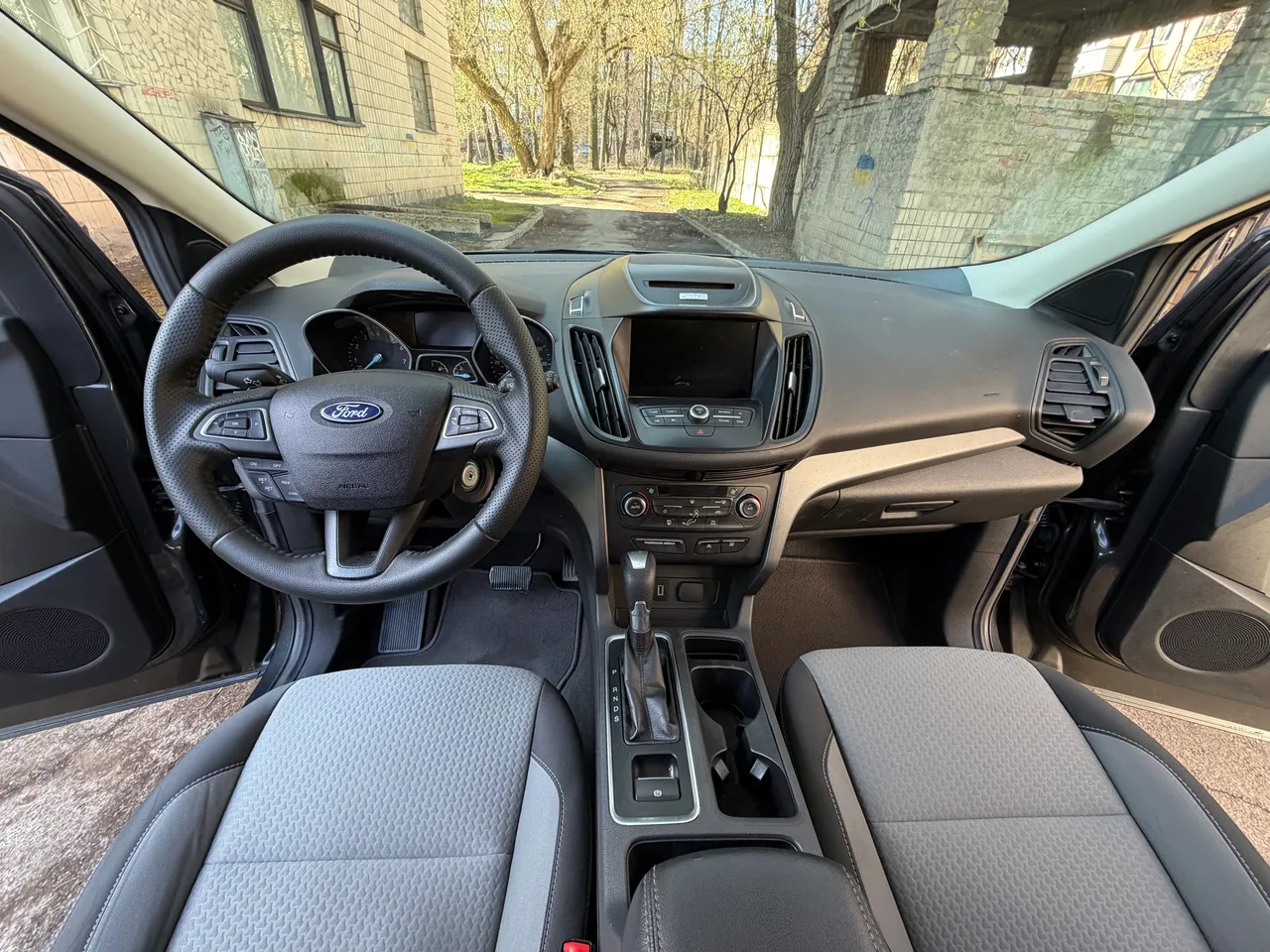 Ford Escape - фото 8