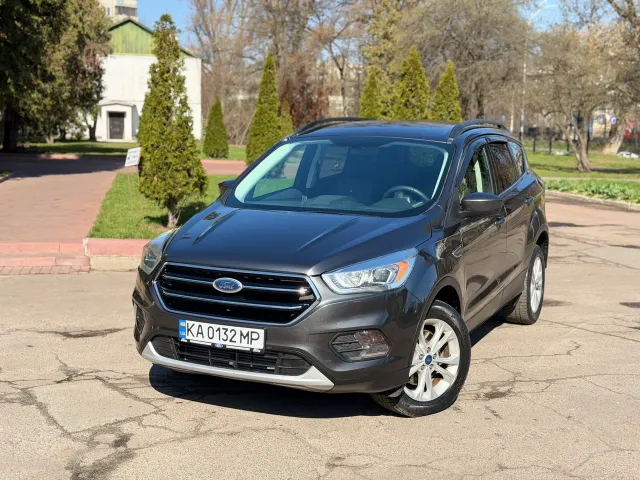 Ford Escape - фото 1