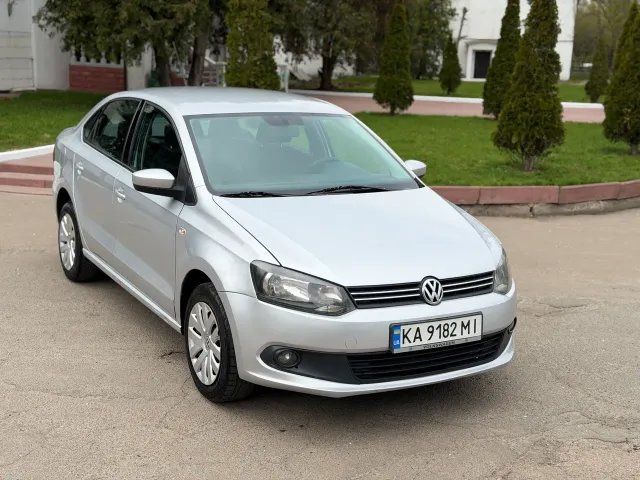 Volkswagen Polo - фото 4