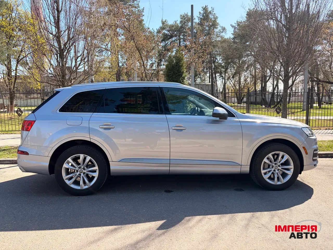 Audi Q7 - фото 1