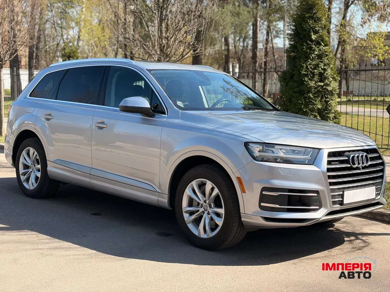 Audi Q7 - фото 14