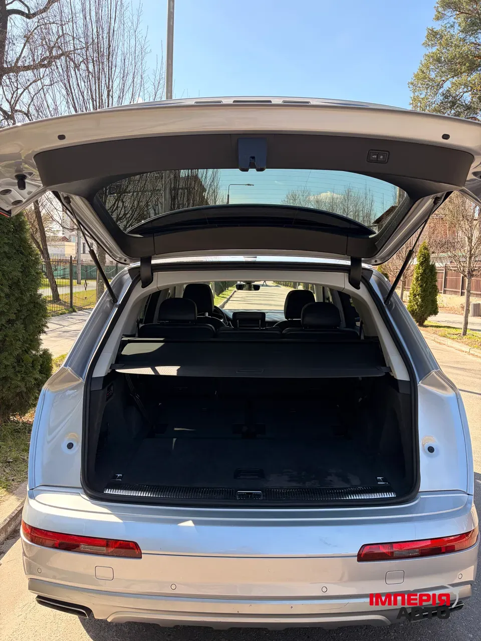 Audi Q7 - фото 28