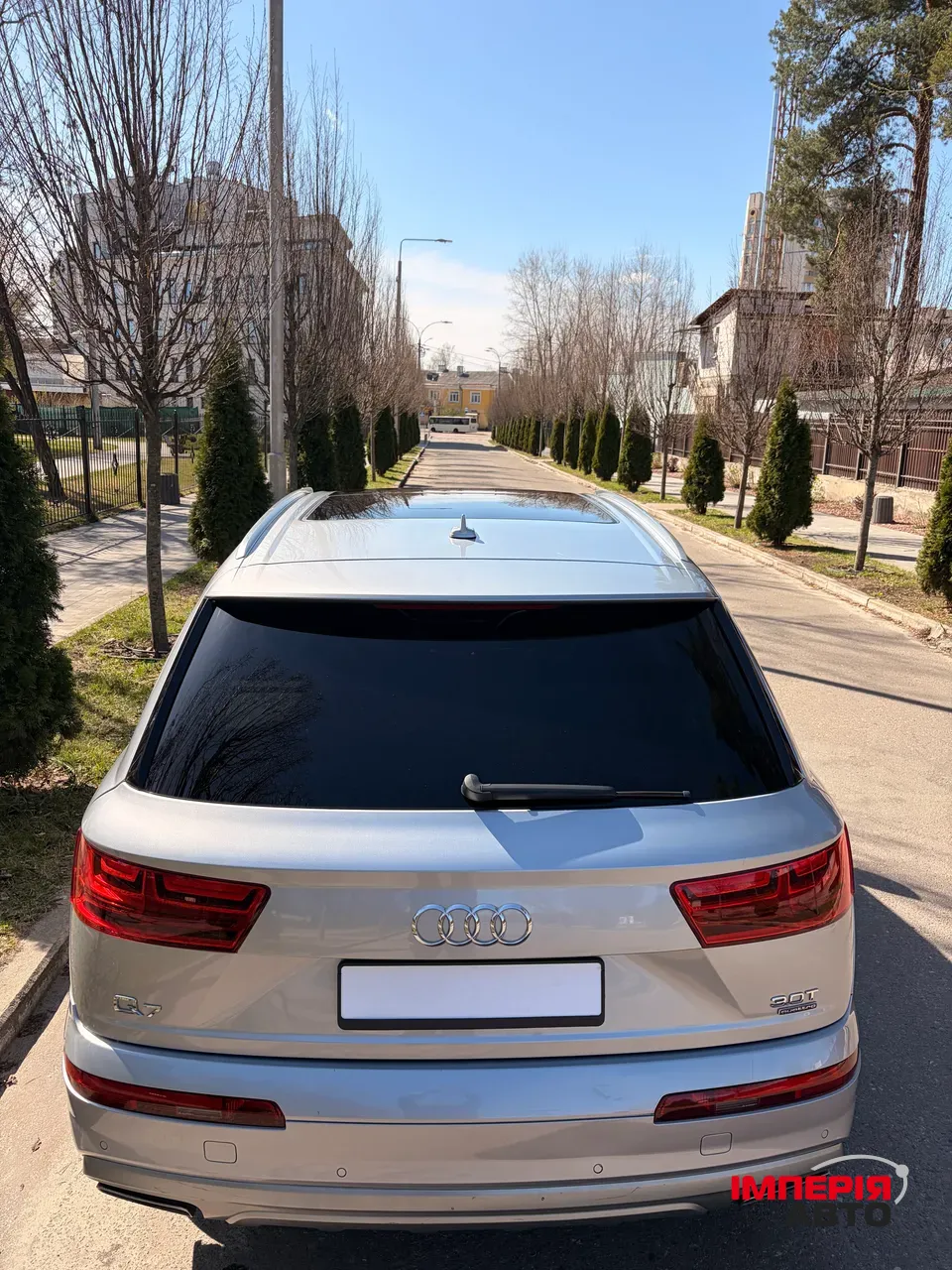 Audi Q7 - фото 11