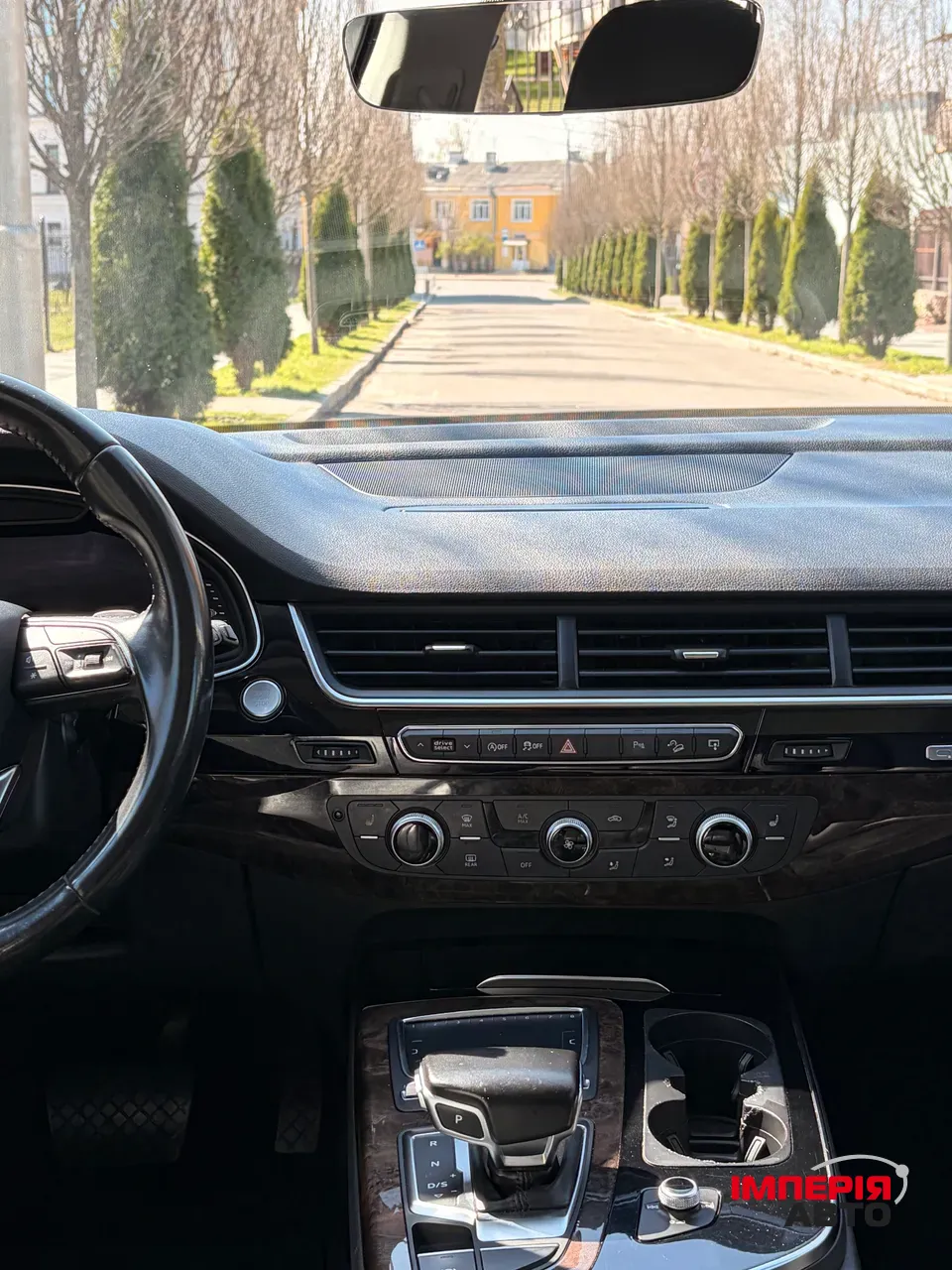 Audi Q7 - фото 23