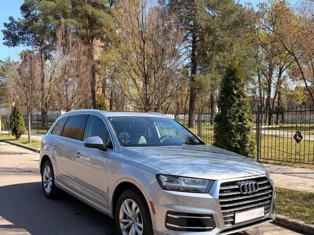 Audi Q7 - фото 3