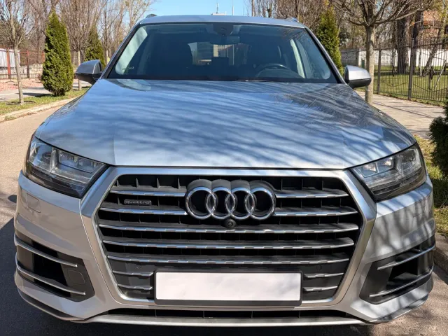 Audi Q7 - фото 2