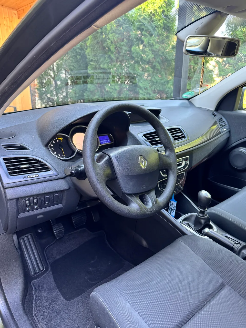 Renault Megane - фото 11