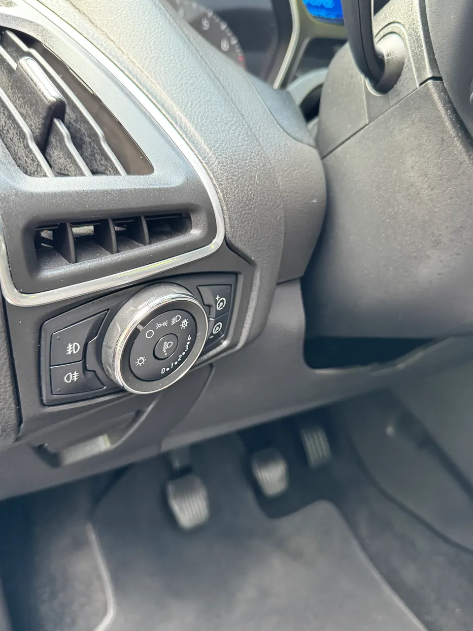 Ford Focus - фото 17