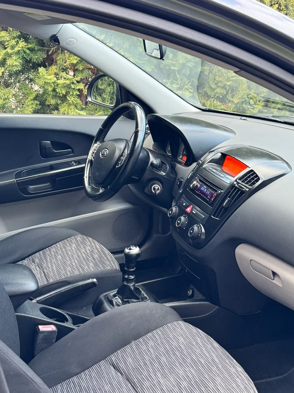 Kia Ceed - фото 15