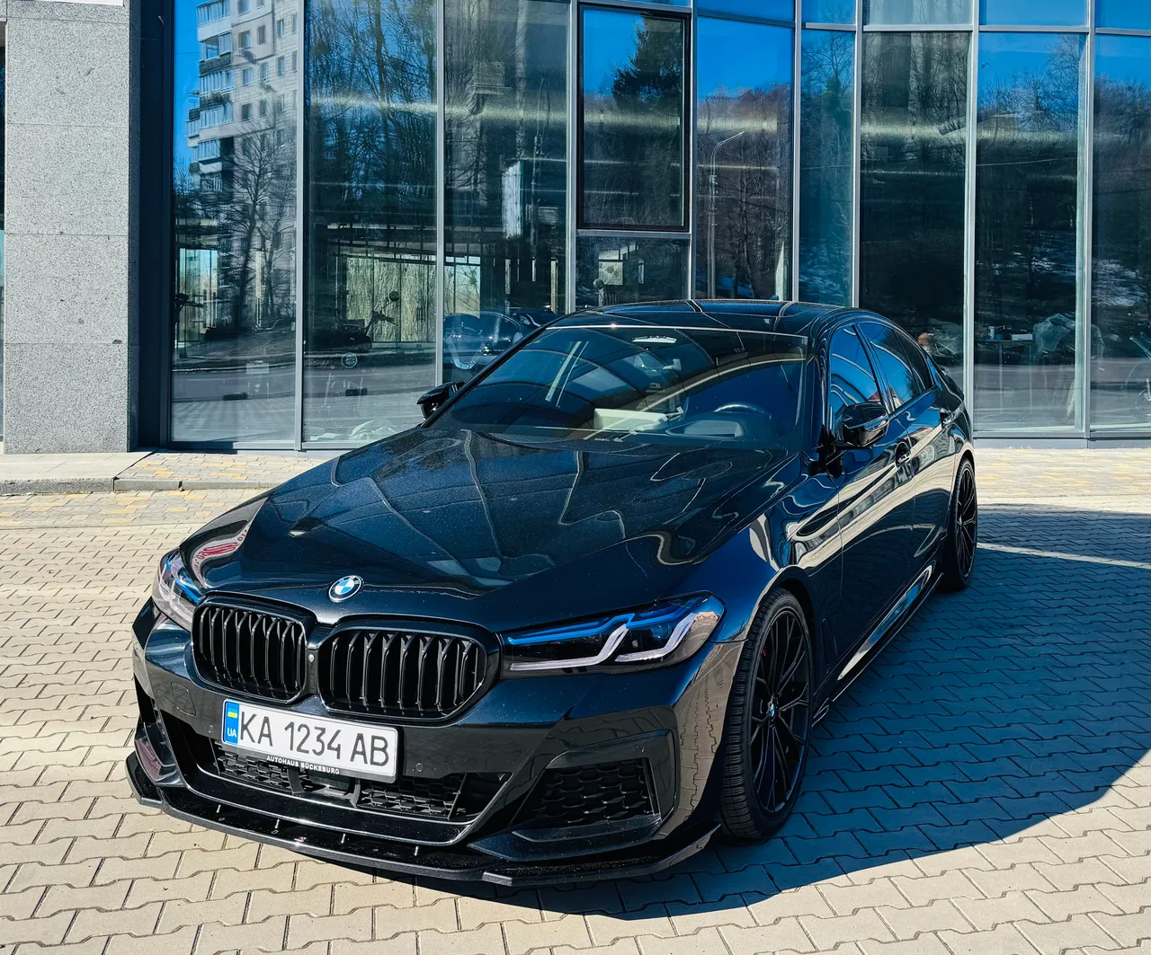 BMW 5 серії - фото 1