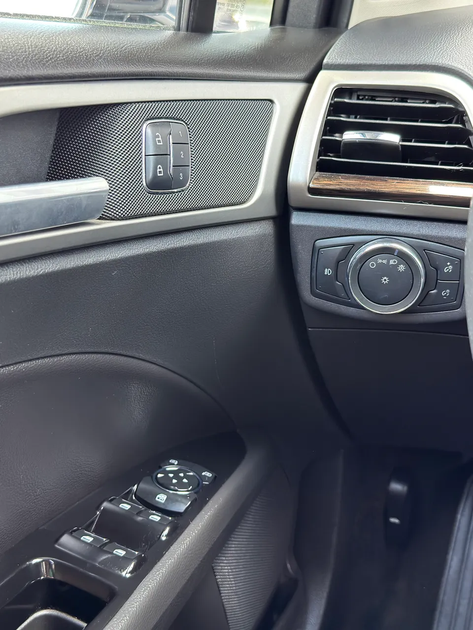 Ford Fusion USA - фото 27