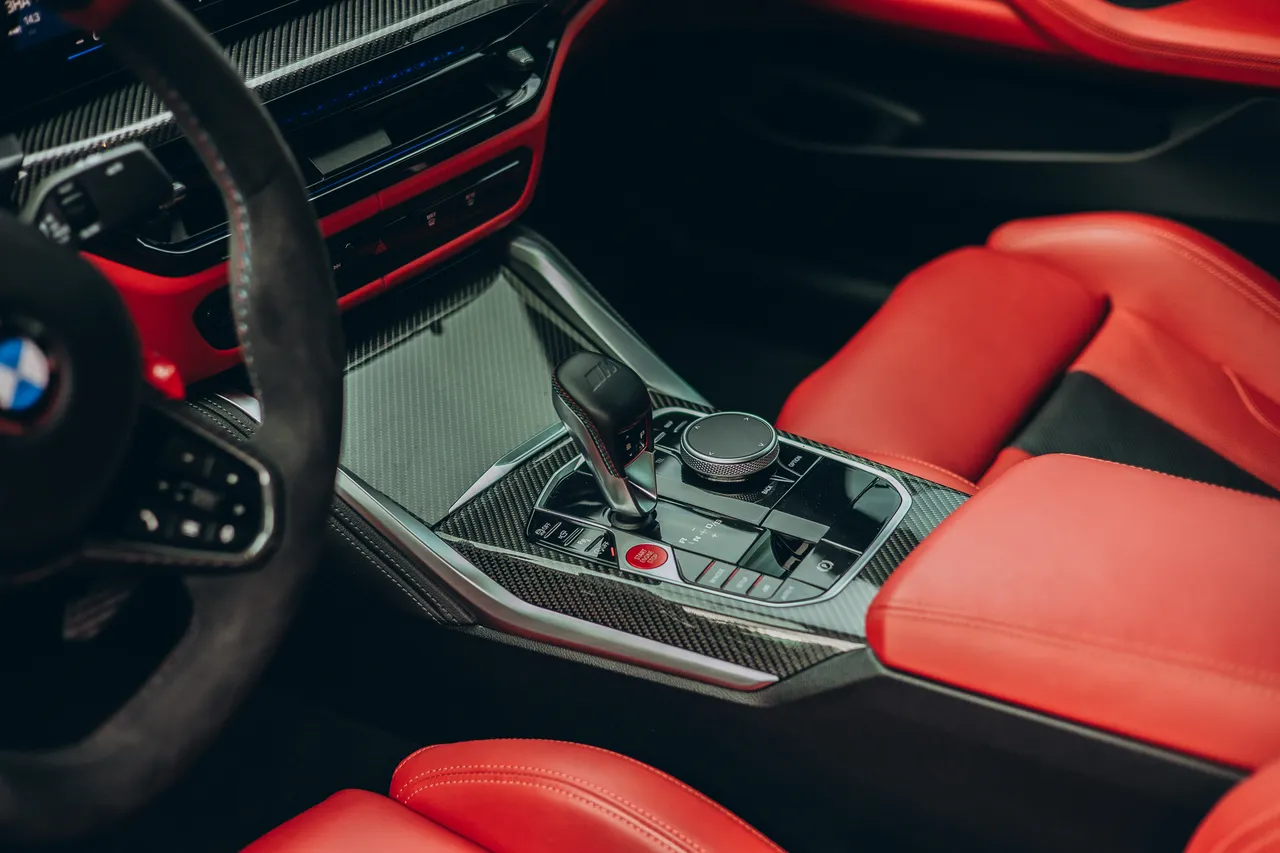 BMW M4 - фото 24