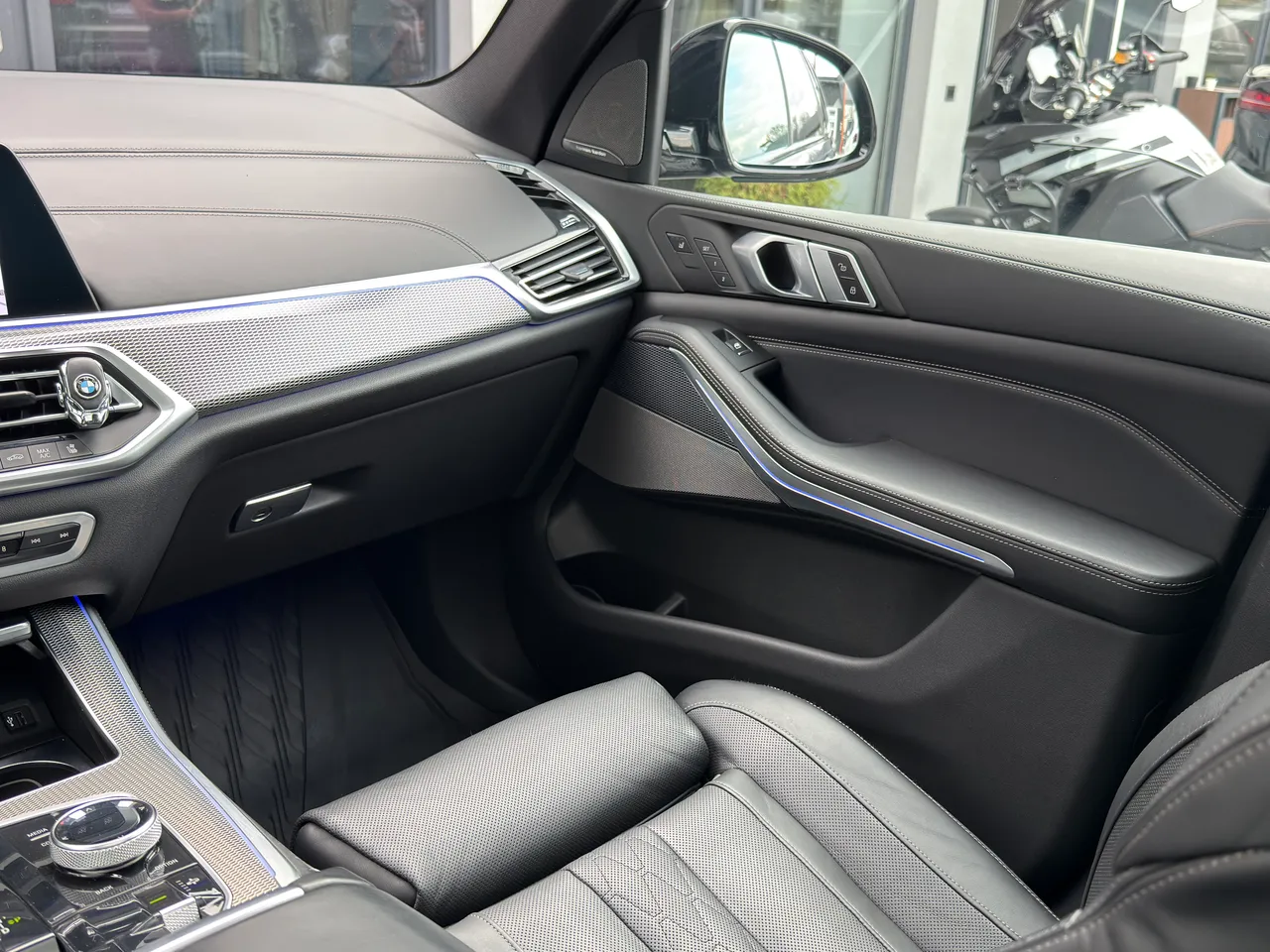 BMW X5 - фото 18