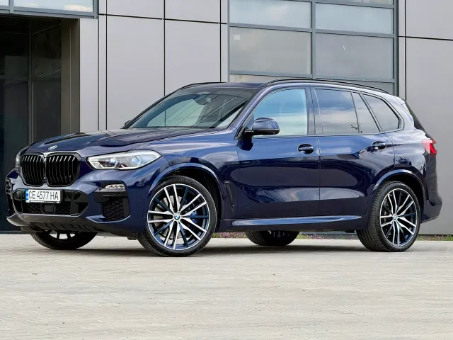 BMW X5 - фото 1