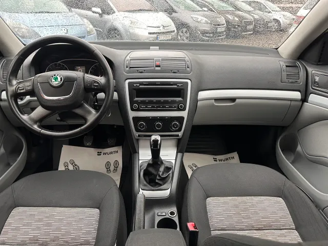 Skoda Octavia - фото 5