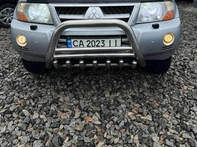 Mitsubishi Pajero - фото 3