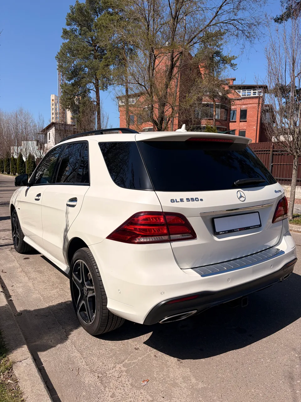 Mercedes-Benz GLE - фото 4