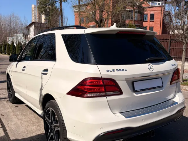 Mercedes-Benz GLE - фото 4