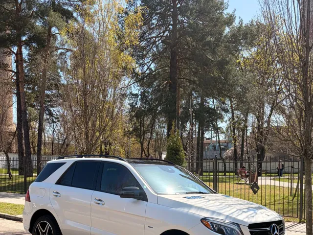 Mercedes-Benz GLE - фото 5