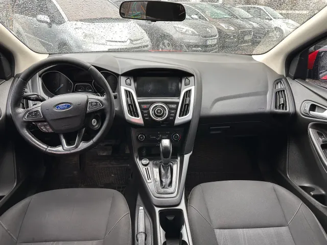 Ford Focus - фото 5