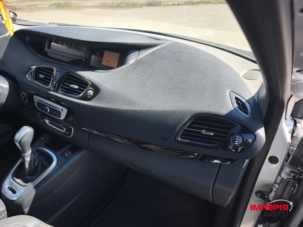 Renault Scenic - фото 14