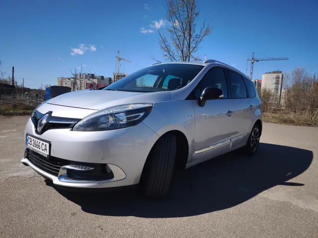 Renault Scenic - фото 1