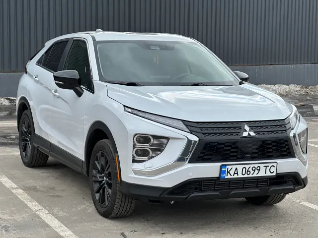Mitsubishi Eclipse Cross - фото 1