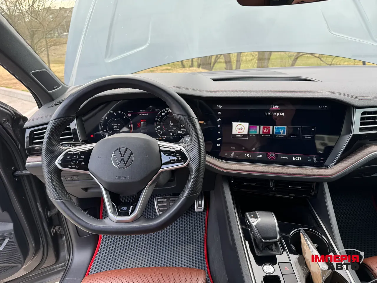 Volkswagen Touareg - фото 42