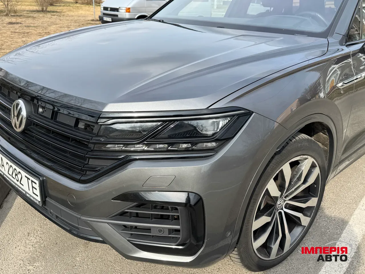 Volkswagen Touareg - фото 13