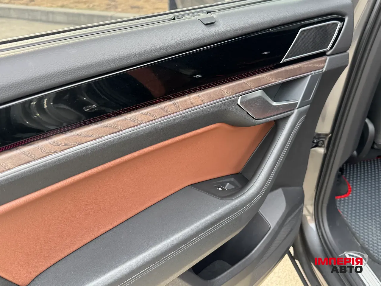 Volkswagen Touareg - фото 32