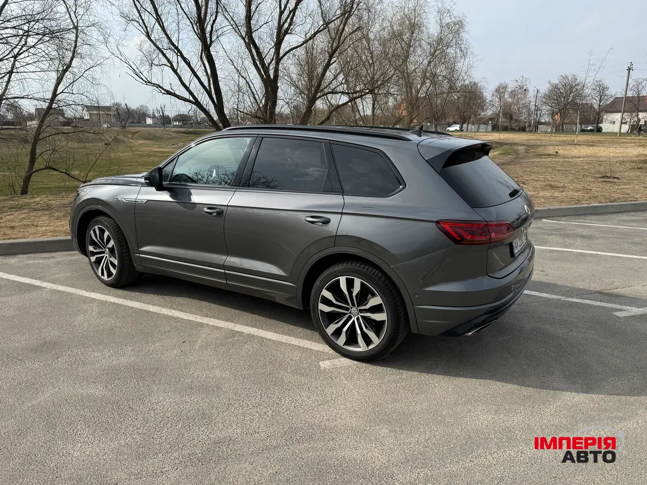 Volkswagen Touareg - фото 3