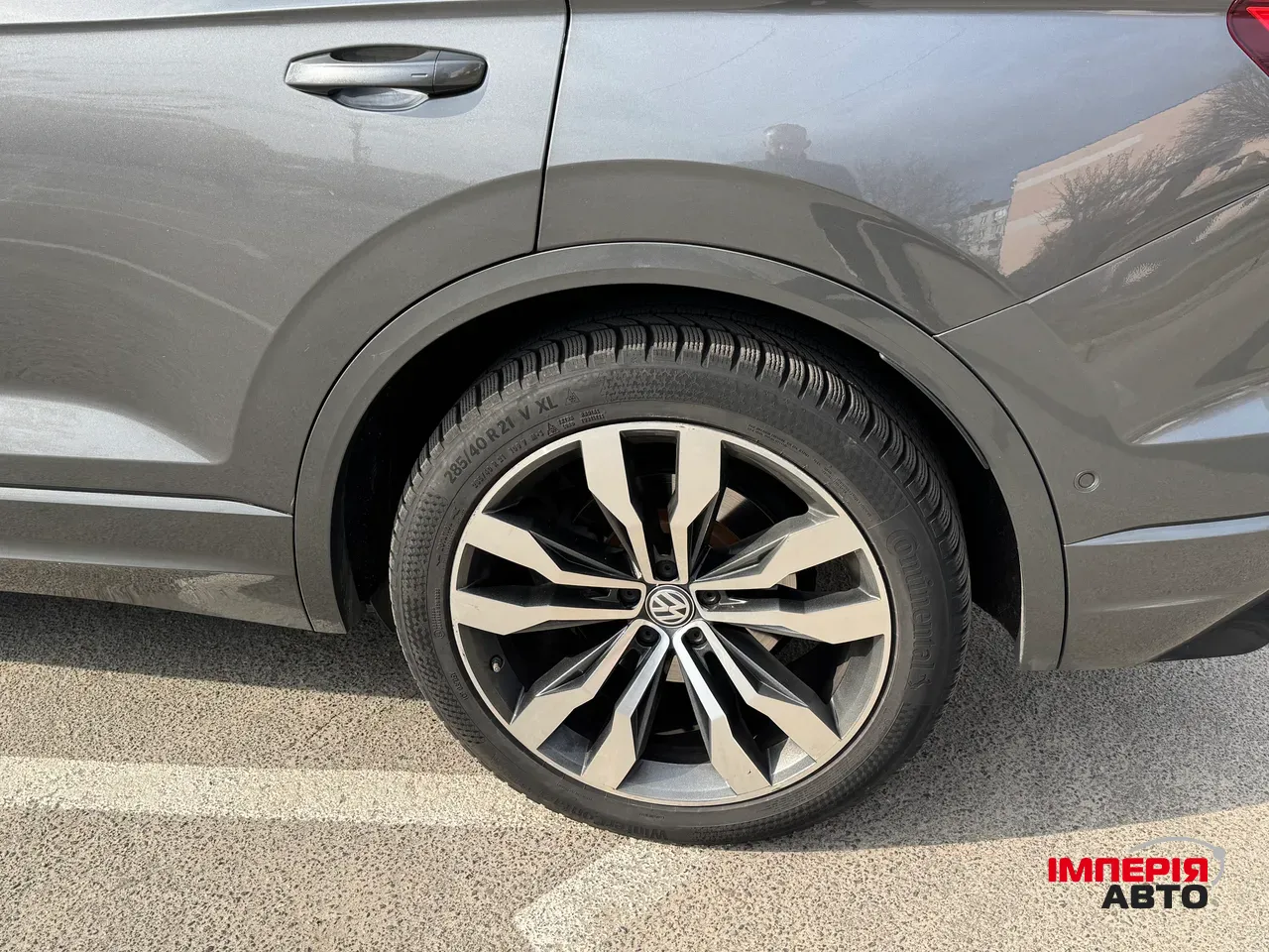 Volkswagen Touareg - фото 15