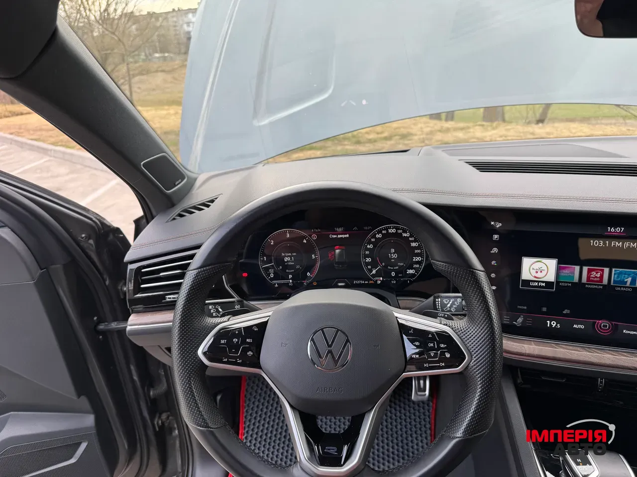 Volkswagen Touareg - фото 41