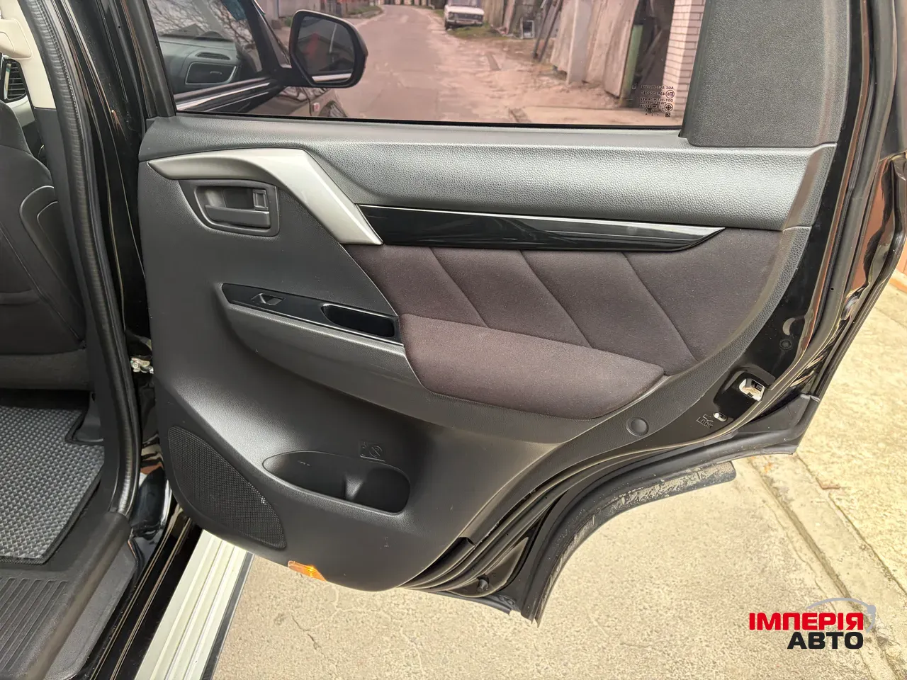 Mitsubishi Pajero Sport - фото 31