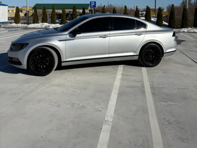 Volkswagen Passat - фото 4