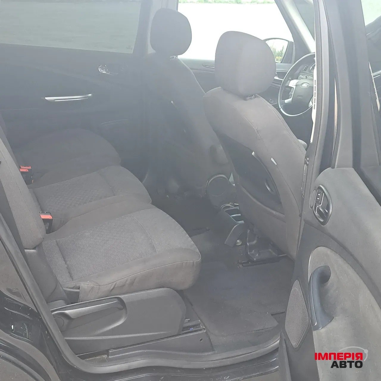 Ford Galaxy - фото 11
