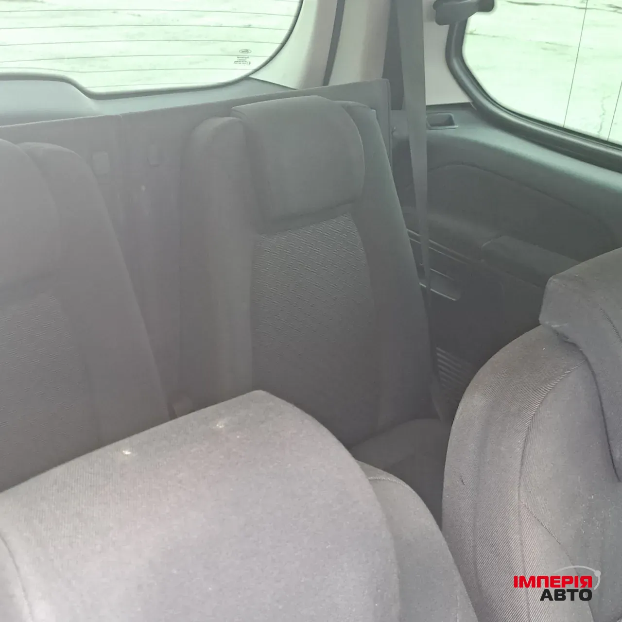Ford Galaxy - фото 10