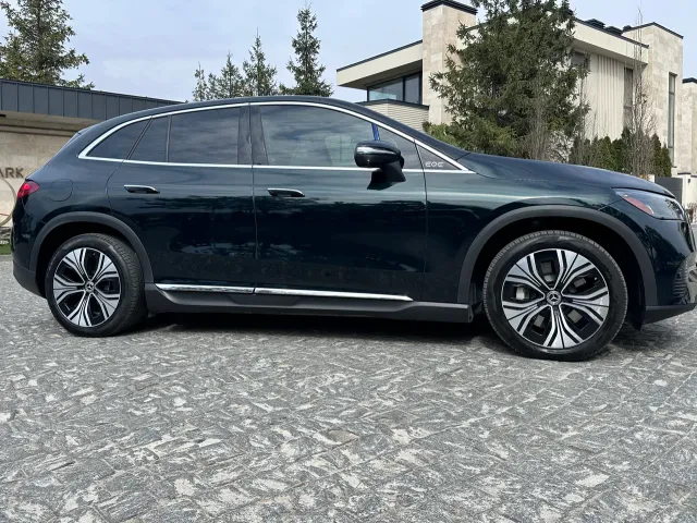 Mercedes-Benz EQE SUV - фото 5