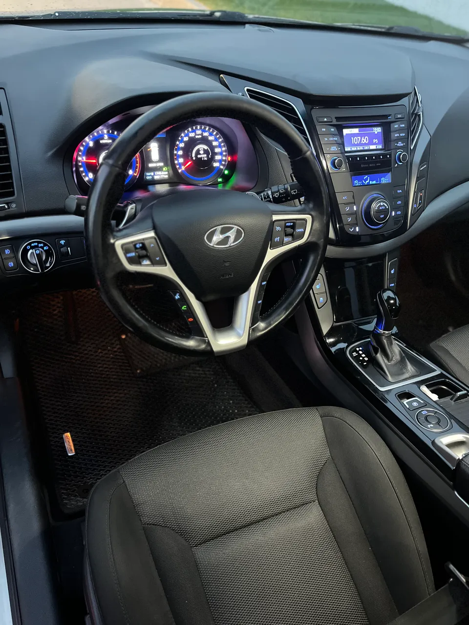 Hyundai i40 - фото 8