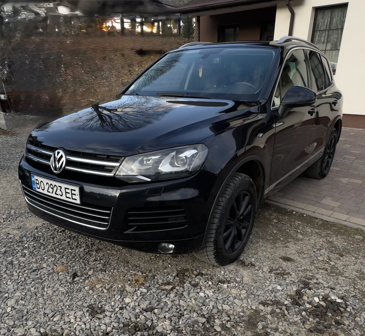 Volkswagen Touareg - фото 3