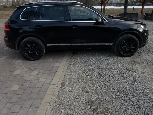 Volkswagen Touareg - фото 2